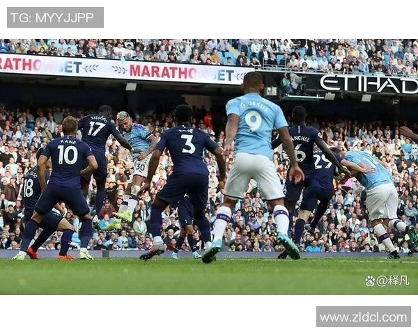 足总杯激战：那不勒斯与曼城2-2平局补时进球引发全场狂欢