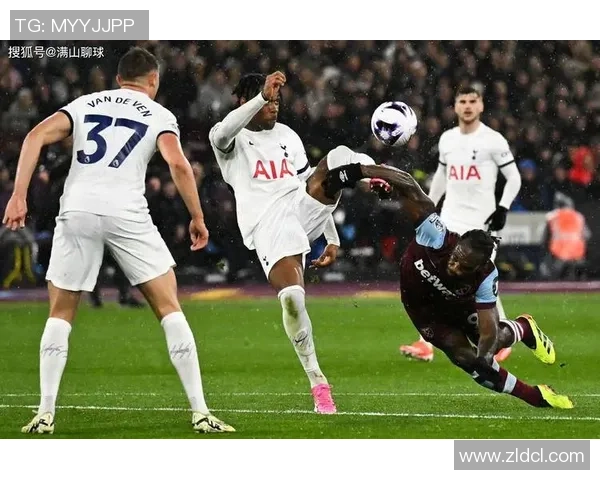 欧联杯曼联大胜热刺战术解析与比赛精彩瞬间回顾