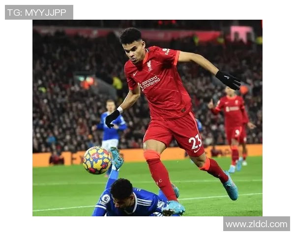 意甲焦点战利物浦与里昂激战成平补时进球引发全场狂欢