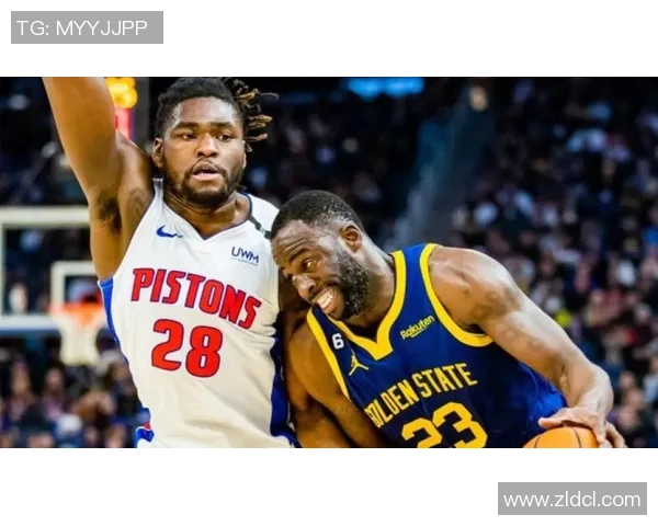 国王杯激战AC米兰补时绝杀曼联引发争议判罚全场沸腾 国王杯激战AC米兰补时绝杀曼联引发争议判罚全场沸腾